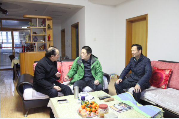 1507704288714063947.png 肖湘愚、晏金平走访慰问best365官网退休的原党委书记颜学根.png