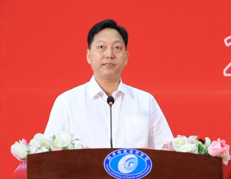 校友代表.png